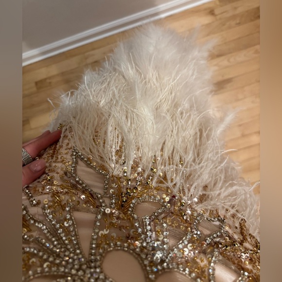 Terani Couture Gold and White Feathered Dress sz 4​ - Picture 9 of 9